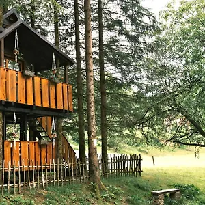 Kamp Treehouse Kupari Nacionalni Park Risnjak, Cabar
